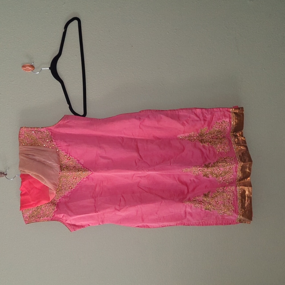 Indian suit - Picture 2 of 2